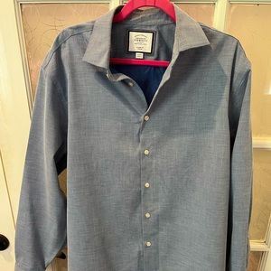 Charles Tyrwhitt long sleeve dress shirt; size: 17/35